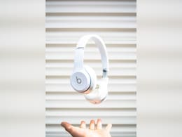 Zebronics, Noise से लेकर OnePlus तक, 3000 रुपये के अंदर Top 5 Headphones, जिनकी हर कोई कर रहा है तारीफ़