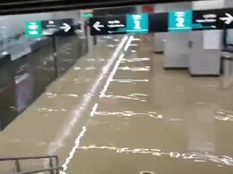 भारी बारिश से मुंबई मेट्रो के प्लेटफॉर्म में घुसा कीचड़ भरा पानी, देखें VIDEO भारी बारिश से मुंबई मेट्रो के प्लेटफॉर्म में घुसा कीचड़ भरा पानी, देखें VIDEO