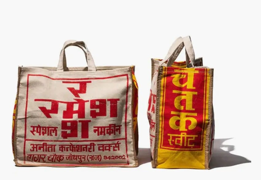 भारत का फ्री का झोला ऑनलाइन छाया, दाम इतना कि कोई ब्रांडेड बैग भी पड़ जाएगा सस्ता; जानें कितनी है कीमत