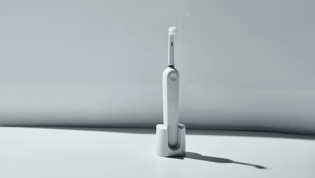 Why Power Toothbrushes Beat Manual Brushes: Top Tips And Pick The Best On Amazon
