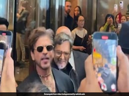 Woman Shares Video Of SRK Moments Before His Met Gala Debut In New York Woman Shares Video Of SRK Moments Before His Met Gala Debut In New York