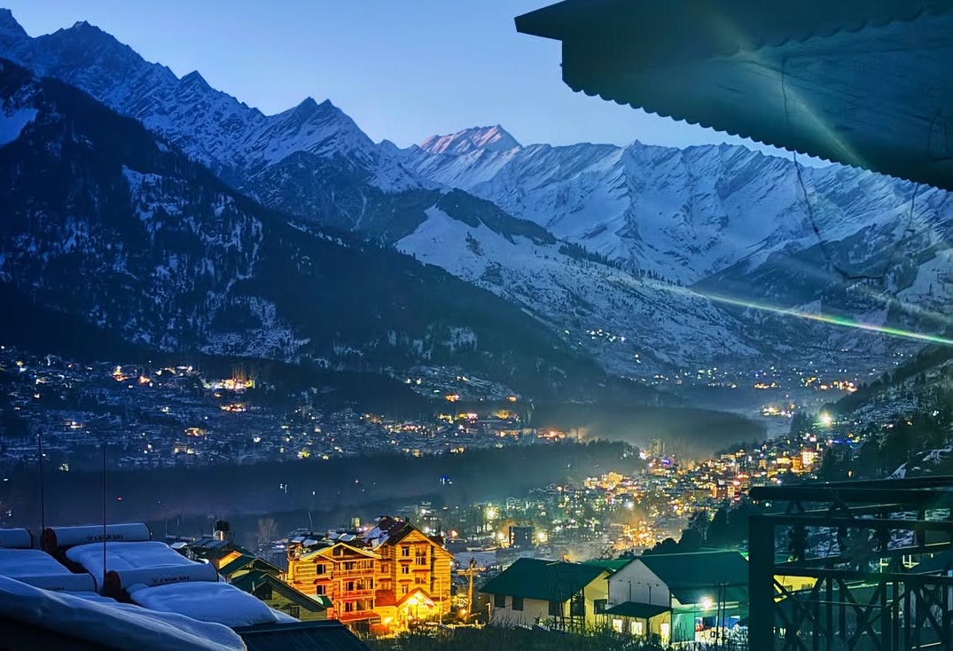 Manali Travel Guide: गर्मियों की छुट्टियों में जाएं मनाली, यहां है फेमस सोलंग वैली, मिलेंगे सस्ते रूम और पहुंचना है आसान Manali Travel Guide: गर्मियों की छुट्टियों में जाएं मनाली, यहां है फेमस सोलंग वैली, मिलेंगे सस्ते रूम और पहुंचना है आसान