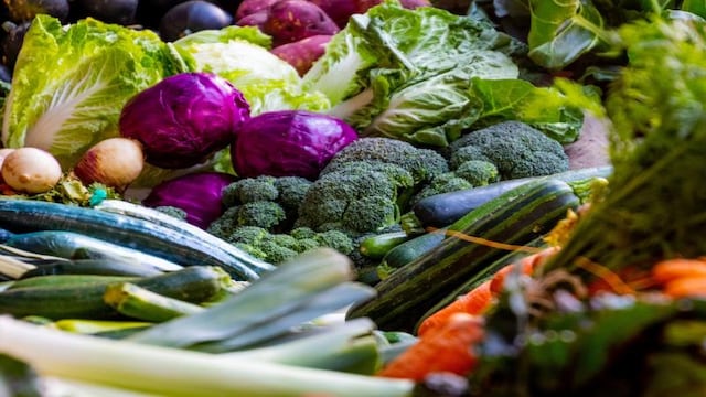 Add these desi foods to your diet today to boost your liver health