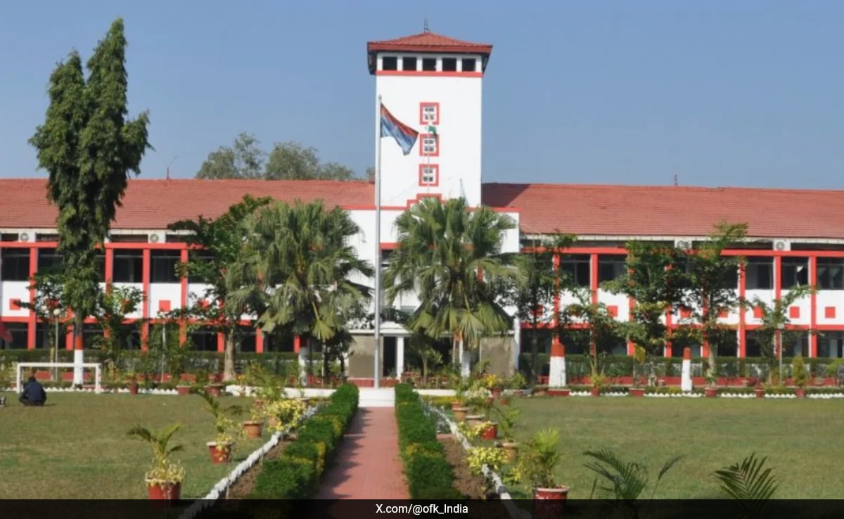 Bhopal Листата на повече от два дни офицери и служители