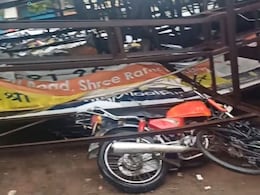 Hoarding Falls In Pune Amid Heavy Rain, 7 Two-Wheelers Trapped Hoarding Falls In Pune Amid Heavy Rain, 7 Two-Wheelers Trapped