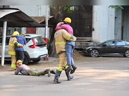 Bhilai Steel Plant Mock Drill: भिलाई स्टील प्लांट में देखें मॉक ड्रिल की तस्वीरें, ब्लैक आउट के दौरान करें ये काम