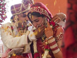 UP News: मित्रांची मस्ती, तरुणाला नडली! भर मांडवात लग्न मोडलं, नवरीने 7 लाख रुपयेही वसूल केले