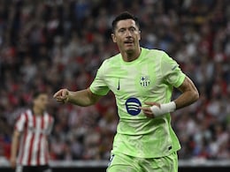 Barcelona's Robert Lewandowski Set To Miss El Clasico With Hamstring Injury Barcelona's Robert Lewandowski Set To Miss El Clasico With Hamstring Injury