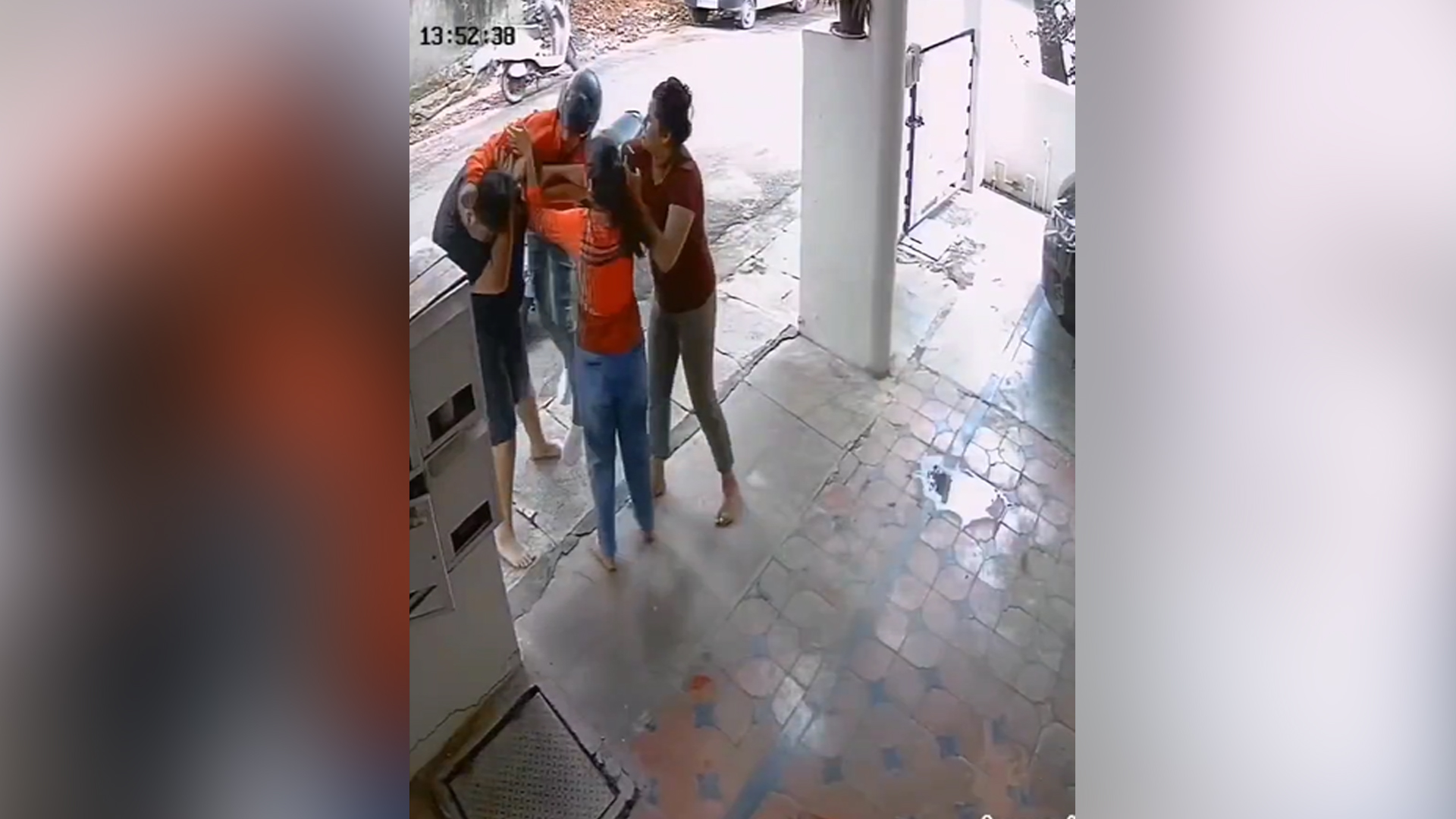 On Camera, Zepto Delivery Agent Punches Customer Over Address Mismatch