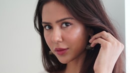 Sonam Bajwa Embraces Summer Aesthetics With Minimal Makeup