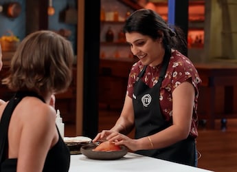 MasterChef Australia Contestant Depinder Chhibber Makes Raj Kachori; Earns Praises MasterChef Australia Contestant Depinder Chhibber Makes Raj Kachori; Earns Praises