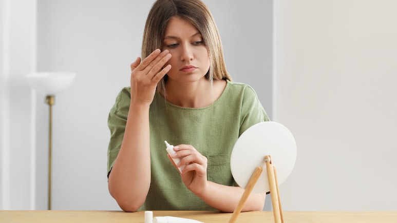 Nutritionist Explains What Really Happens To Your Skin When You Miss Sleep