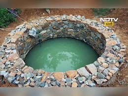 Dharashiv News: खेळताना चिमुकला हौदात पडला, लेकासाठी आईची मंदिराकडे धाव, पण... मन सुन्न करणारी घटना Dharashiv News: खेळताना चिमुकला हौदात पडला, लेकासाठी आईची मंदिराकडे धाव, पण... मन सुन्न करणारी घटना
