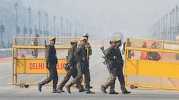 India Pakistan News : मुंबई-दिल्ली हाय अलर्टवर, पोलिसांच्या सुट्ट्या रद्द; धार्मिक स्थळे, पर्यटन स्थळांवर सुरक्षा वाढवली