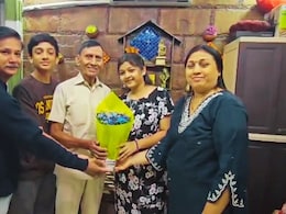 Inspirational story : इच्छाशक्तीला सलाम! वयाच्या 76 व्या वर्षी आजोबा 12 वी पास, आता तयारी वकिलीची Inspirational story : इच्छाशक्तीला सलाम! वयाच्या 76 व्या वर्षी आजोबा 12 वी पास, आता तयारी वकिलीची