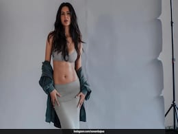 Sonam Bajwa Keeps A Basic Chic Gal Vibe Intact In Grey Athleisure Wear Sonam Bajwa Keeps A Basic Chic Gal Vibe Intact In Grey Athleisure Wear