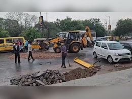 ग्वालियर में पहली बारिश से धंसी सड़क की होगी जांच, मजिस्ट्रेट ने दिए उच्च स्तरीय जांच के आदेश