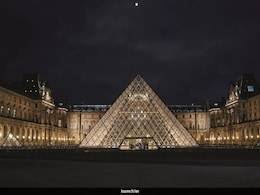Paris Museum Housing 'Mona Lisa' Closes As Staff Protest Tourist Overcrowding Paris Museum Housing 'Mona Lisa' Closes As Staff Protest Tourist Overcrowding