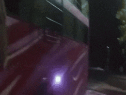 Rajasthan: हाईवे पर फुल स्पीड से दौड़ रही बस में अचानक लगी आग, पुलिस ने पीछे दौड़कर बचाई 40 लोगों की जान Rajasthan: हाईवे पर फुल स्पीड से दौड़ रही बस में अचानक लगी आग, पुलिस ने पीछे दौड़कर बचाई 40 लोगों की जान