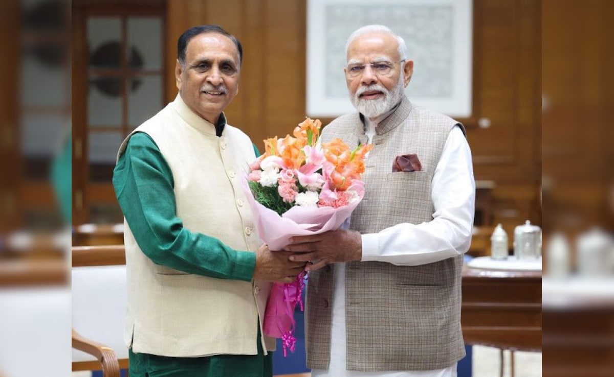 His grassroots work and dedication to public service quickly earned him respect within the party. His grassroots work and dedication to public service quickly earned him respect within the party.