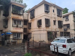 अहमदाबाद प्लेन हादसे के बाद क्यों डर के साये में मुंबई की एक सोसायटी के लोग अहमदाबाद प्लेन हादसे के बाद क्यों डर के साये में मुंबई की एक सोसायटी के लोग