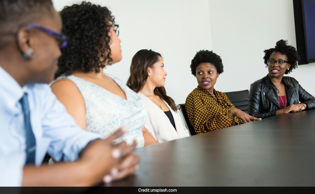 Представете си че каните приятел неместен говорител на вашия собствен