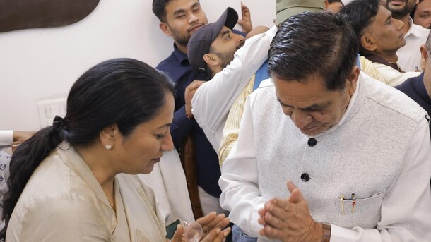 क्या डिप्टी स्पीकर मोहन सिंह बिष्ट की पड़ोसी बनेंगी रेखा गुप्ता? ये बंगला हो सकता है नया घर