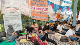 Rajasthan: RAS 2024 मुख्य परीक्षा तिथि आगे बढ़ाने की मांग पर अड़े अभ्यर्थी, 48 घंटे से अधिक समय से अनिश्चितकालीन भूख हड़ताल पर बैठे