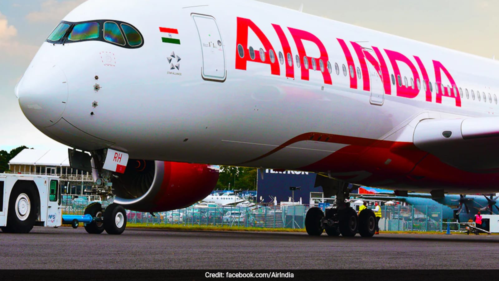 Repeated Attacks on Riyadh Airport Cause Flight Cancellations and Indian Airlines Suspend Services