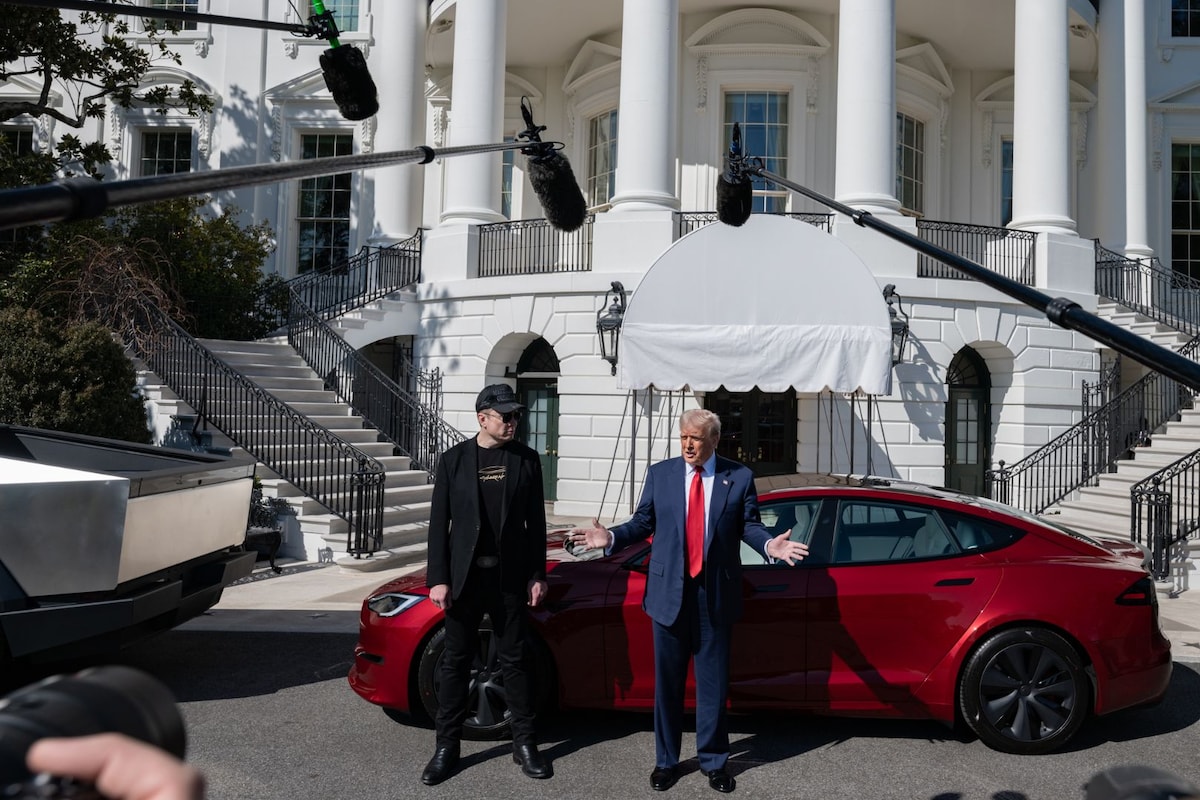 'Tesla Production Banned In US' President Donald Trump In AI