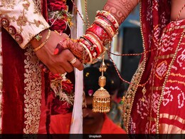 Extra Marital Affair से बहुत अलग है Open Marriage, शादीशुदा जोड़ों को आ रहा है पसंद, कर रहे हैं ट्रेंड को फॉलो, जानें इस बारे में Extra Marital Affair से बहुत अलग है Open Marriage, शादीशुदा जोड़ों को आ रहा है पसंद, कर रहे हैं ट्रेंड को फॉलो, जानें इस बारे में