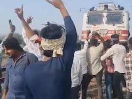 राजस्थान में फिर गुर्जर आंदोलन की आहट, महापंचायत के बाद रोकी ट्रेन, पटरी उखाड़ने की कोशिश राजस्थान में फिर गुर्जर आंदोलन की आहट, महापंचायत के बाद रोकी ट्रेन, पटरी उखाड़ने की कोशिश