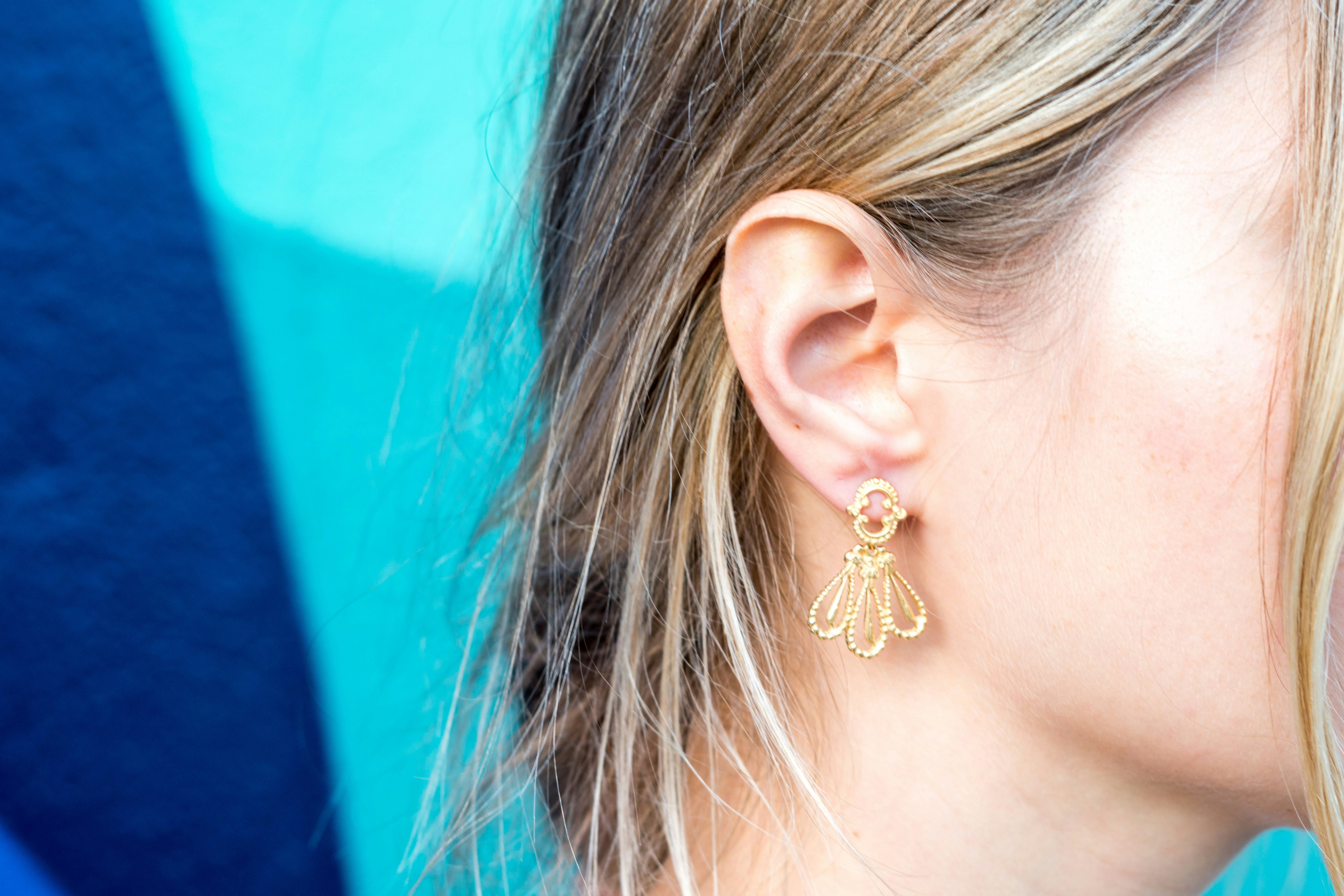 How To Choose Silver Stud Earrings That Look Classy, Not Flashy: A Complete Indian Guide