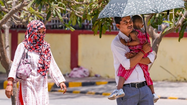 दिल्ली NCR में होली जाते ही पलटेगा मौसम या गर्मी दिखाएगी तेवर, उत्तराखंड में बारिश-बर्फबारी से बदलेगा मौसम &nbsp;