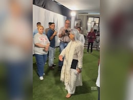 पैपराजी पर फिर भड़कीं जया बच्चन, रोनो मुखर्जी की प्रार्थना सभा में जमकर लगाई डांट, गुस्से में बोलीं- सब बकवास... पैपराजी पर फिर भड़कीं जया बच्चन, रोनो मुखर्जी की प्रार्थना सभा में जमकर लगाई डांट, गुस्से में बोलीं- सब बकवास...