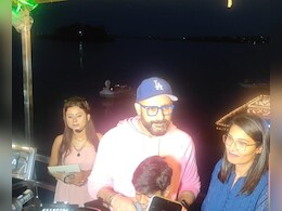 'कालीधर लापता' का लोगो रिलीज के लिए लेक व्यू प्वाइंट पहुंचे अभिषेक बच्चन, रोशनी से जगमगाया बड़ा तालाब