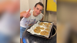 Viral Video: Vlogger Tries Baking Cookies In New York Subway Station's Heat, Internet Reacts