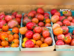 Nashik News: टोमॅटोचे अडीच कोटी थकवले, नाशिकमध्ये संतप्त शेतकऱ्यांचा राडा, कांदा लिलाव बंद पाडला Nashik News: टोमॅटोचे अडीच कोटी थकवले, नाशिकमध्ये संतप्त शेतकऱ्यांचा राडा, कांदा लिलाव बंद पाडला