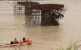 राजस्थान के बारां में भारी बारिश से बाढ़ जैसे हालात, 29 लोगों को बचाया गया; कलेक्टर-एसपी ने किया निरीक्षण