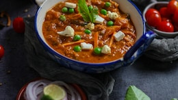 This Viral Egg Dish Looks Exactly Like Matar Paneer, And We Can't Even