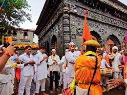 Pune Palkhi 2025 : देहूनगरीत विठ्ठलाच्या नामाचा जयघोष, तुकाराम महाराज पालखीचं प्रस्थान; कसा असेल पालखीमार्ग?