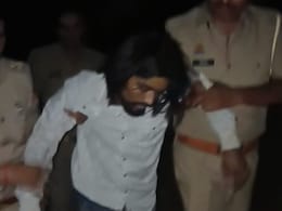रिटायर्ड बैंक कर्मी के घर में घुसे चोर, AC चलाकर सुस्ताए, मैगी खाई, माल लेकर निकल गए... पुलिस ने ऐसे दबोचा रिटायर्ड बैंक कर्मी के घर में घुसे चोर, AC चलाकर सुस्ताए, मैगी खाई, माल लेकर निकल गए... पुलिस ने ऐसे दबोचा