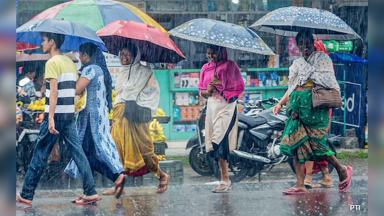 Heavy Rain Alert: MP के 15 जिलों में भारी बारिश की चेतावनी, इन जिलों में 8  इंच तक पानी गिरने की संभावना | Monsoon Weather Report Heavy Rain Red Alert  Bhopal Gwalior Indore Ujjain