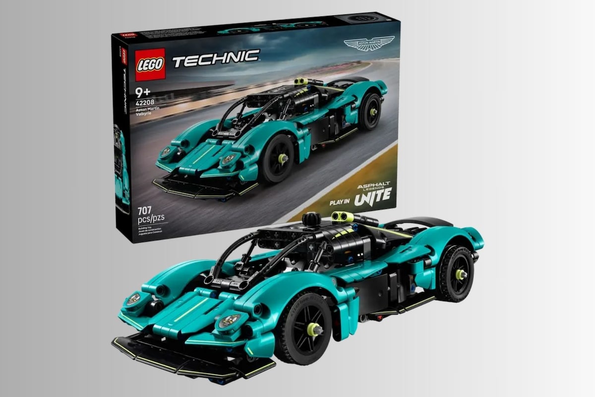 LEGO Technic Aston Martin Valkyrie gets a "Working" V12 LEGO Technic Aston Martin Valkyrie gets a "Working" V12