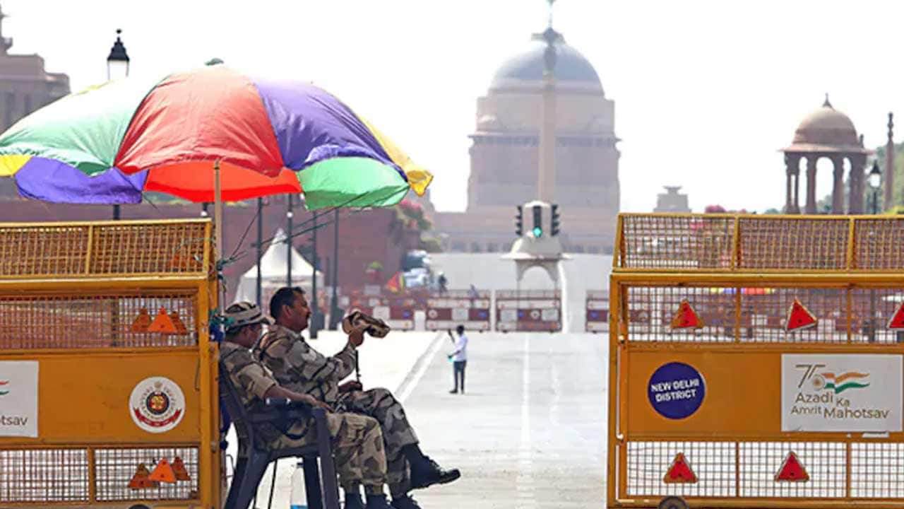 'Red Alert' In Delhi-NCR As Temperature Hits Above 45 Degrees
