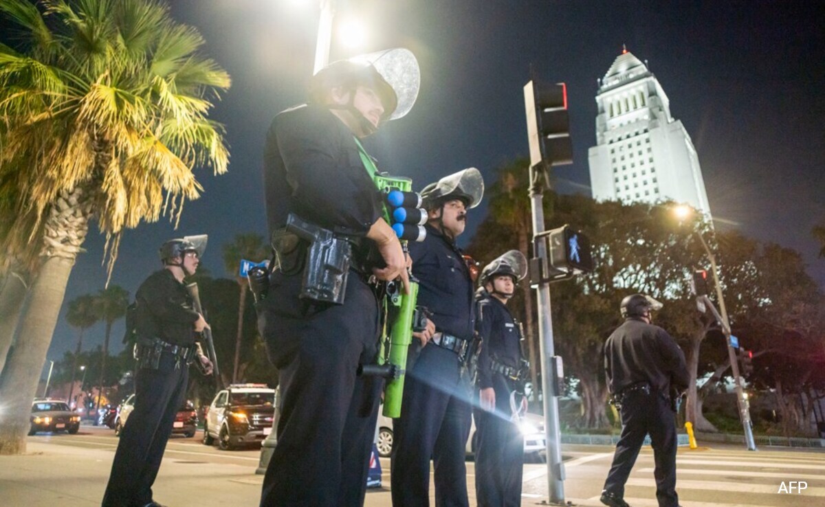 това което започна като протести срещу набезите ръководени от имиграционните