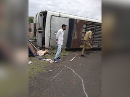 Road Accident : विदिशा-भोपाल रोड पर बड़ा सड़क हादसा, 30 से अधिक यात्री घायल; कमानी टूटने के बाद पलटी बस Road Accident : विदिशा-भोपाल रोड पर बड़ा सड़क हादसा, 30 से अधिक यात्री घायल; कमानी टूटने के बाद पलटी बस