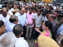 Rajasthan: मानसून में बदहाल जयपुर! 5 जिलों को जोड़ने वाली सड़क पर सीवरेज का पानी, दिया कुमारी ने लगाई फटकार Rajasthan: मानसून में बदहाल जयपुर! 5 जिलों को जोड़ने वाली सड़क पर सीवरेज का पानी, दिया कुमारी ने लगाई फटकार