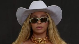 Beyonce Embraces Versace Vibe In A Silver Bodysuit, Faux Chaps At London Concert