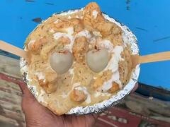 Watch: Delhi Street Vendor Makes Bizarre 'Litchi Gravy Momos', Internet In Disbelief Watch: Delhi Street Vendor Makes Bizarre 'Litchi Gravy Momos', Internet In Disbelief
